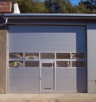Sekční průmyslová vrata, š. 2500mm x v. 3250mm, vzor lamela, barva stříbrná, povrch stucco