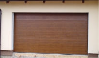Sekční garážová vrata, 4500mm x 2500mm, vzor lamela, barva zlatý dub, povrch hladká