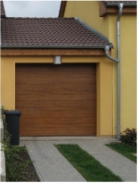Sekční garážová vrata, š. 3250 mm x v. 2020mm, vzor lamela, barva zlatý dub, povrch hladká