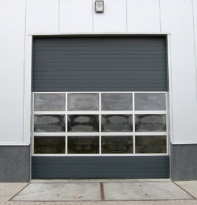 Sekční průmyslová vrata, š. 2500mm x v. 3250mm, vzor lamela, barva antracitová, povrch stucco