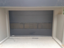 Sekční průmyslová vrata, š. 3000mm x v. 3000mm, vzor lamela, barva šedá, povrch stucco