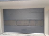 Sekční průmyslová vrata, š. 3500mm x v. 2750mm, vzor lamela, barva šedá, povrch stucco