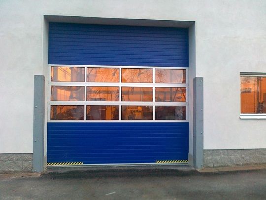Sekční průmyslová vrata, š. 2500mm x v. 4500mm, vzor lamela, barva modrá, povrch stucco